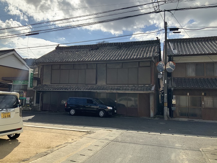 ～　井原市で古い空き家付きの土地を買い取りました　～